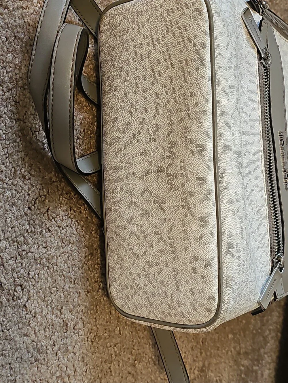 Michael Kors compact michael